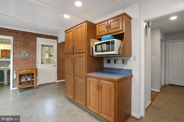 $4,200 | 4848 Red Fox Drive, Annandale, VA 22003