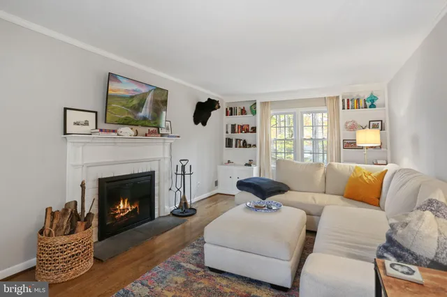 $4,200 | 4848 Red Fox Drive, Annandale, VA 22003