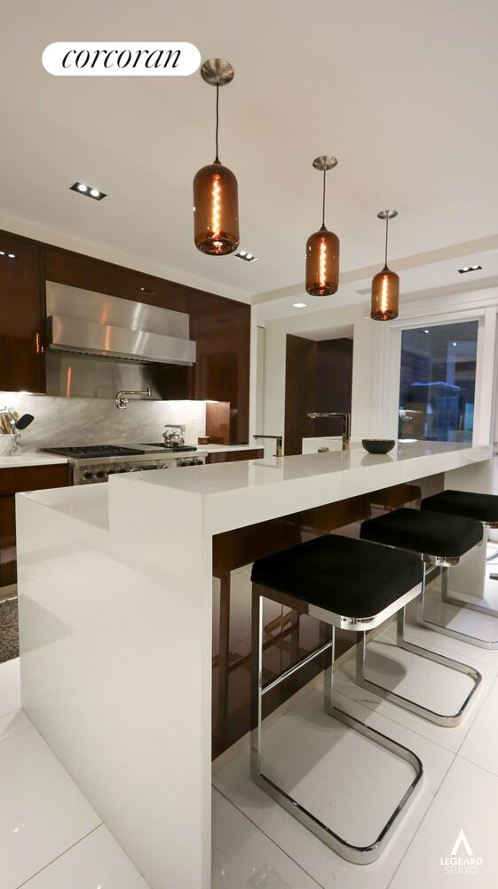 46 East 66th Street Manhattan, NY 10065 - Photo 13 of 64