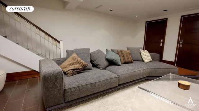 $26,770,000 | 46 East 66th Street | Lenox Hill