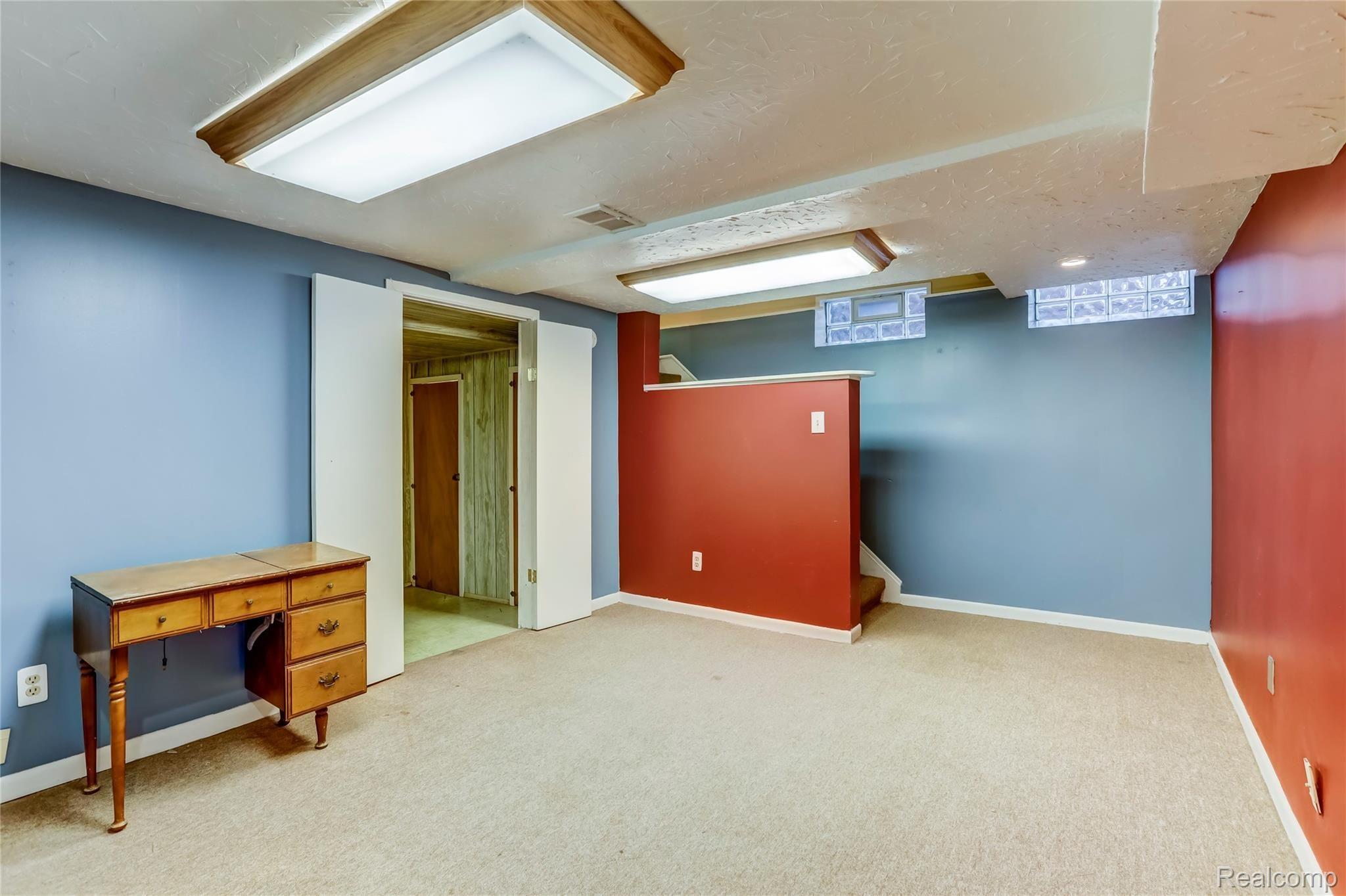 31051 Kelly Road Fraser, MI 48026 - Photo 18 of 24 31051 Kelly Road, Fraser, MI-21-FULL.jpg