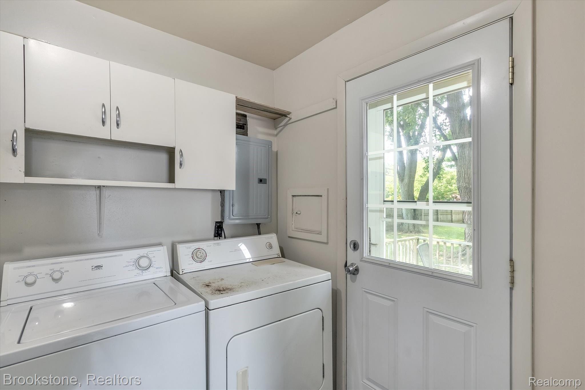 5219 Sashabaw Road Clarkston, MI 48346 - Photo 20 of 35 20-5219-Sashabaw-Rd-Windowstill-Real-Estate-Photography-20.jpg