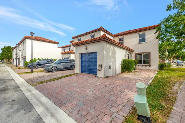 $3,450 | 9480 Southwest 171st Avenue, Miami, FL 33196