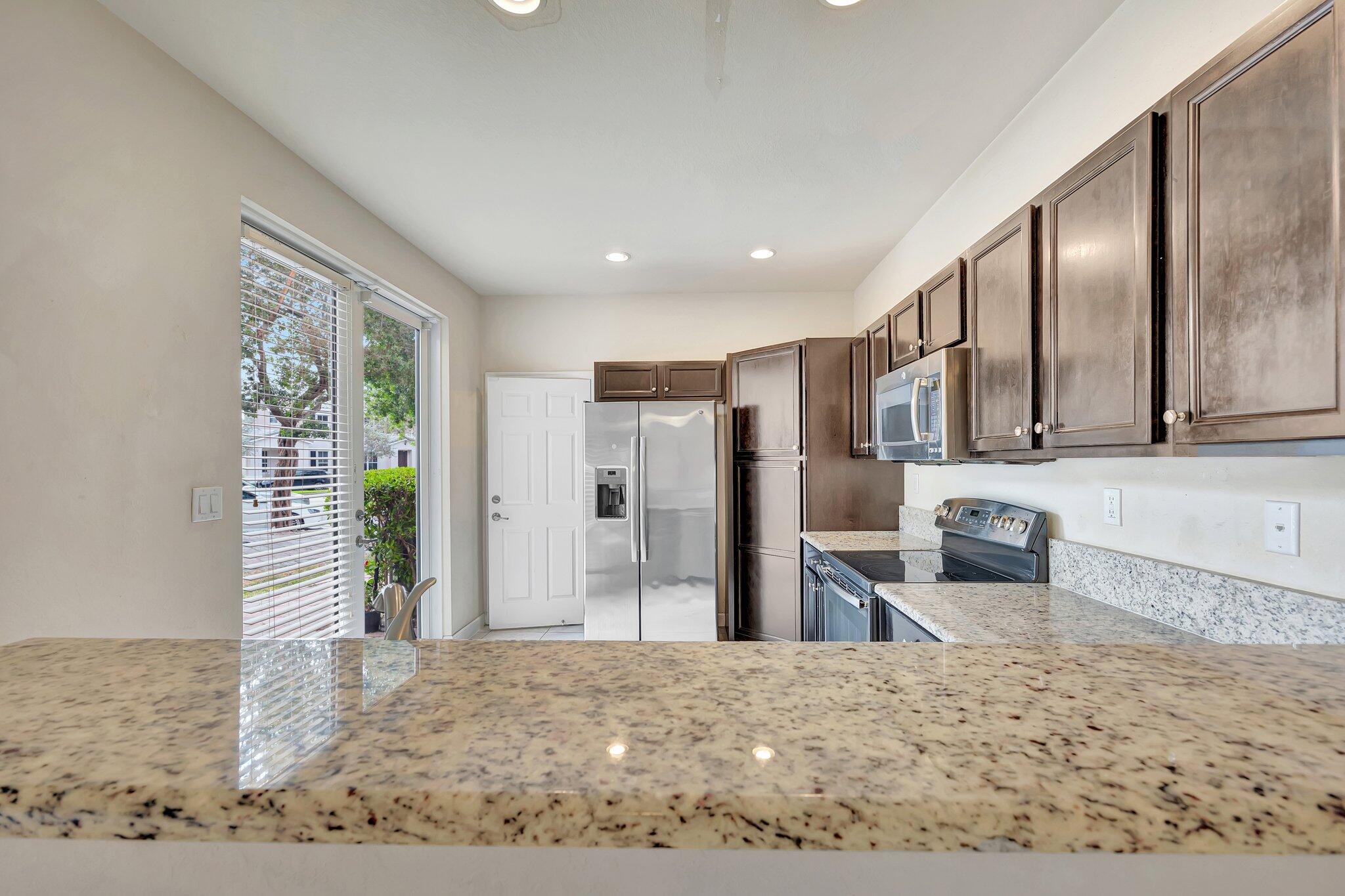 9480 Southwest 171st Avenue Miami, FL 33196 - Photo 30 of 44 18-web-or-mls-6V8A9525