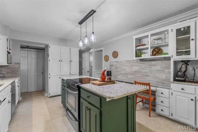 $395,000 | 71 Oakwood Drive, Ste. Genevieve, MO 63670