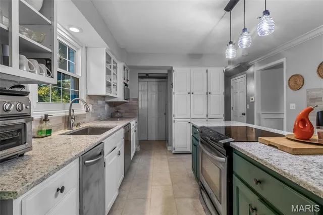 $395,000 | 71 Oakwood Drive, Ste. Genevieve, MO 63670