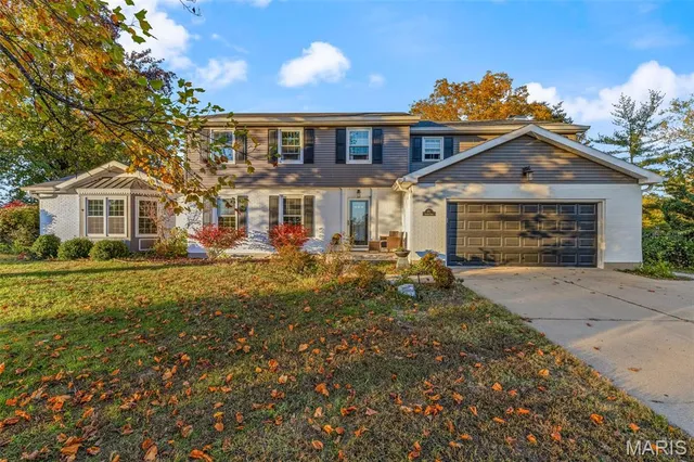$395,000 | 71 Oakwood Drive, Ste. Genevieve, MO 63670