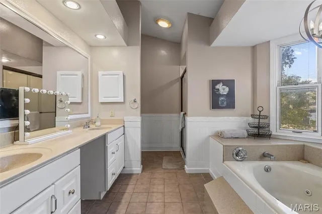 $395,000 | 71 Oakwood Drive, Ste. Genevieve, MO 63670