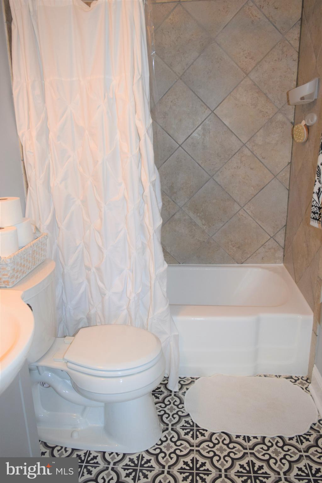 12445 Sub-Station Road Waldorf, MD 20601 - Photo 16 of 47 Full Bathroom