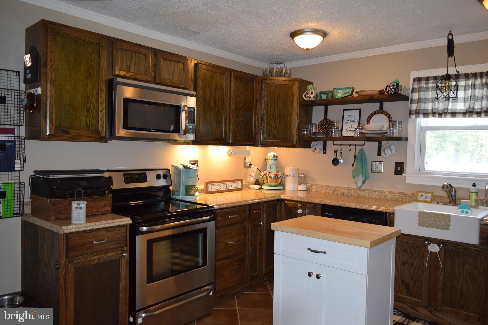 12445 Sub-Station Road Waldorf, MD 20601 - Photo 9 of 47 Kitchen