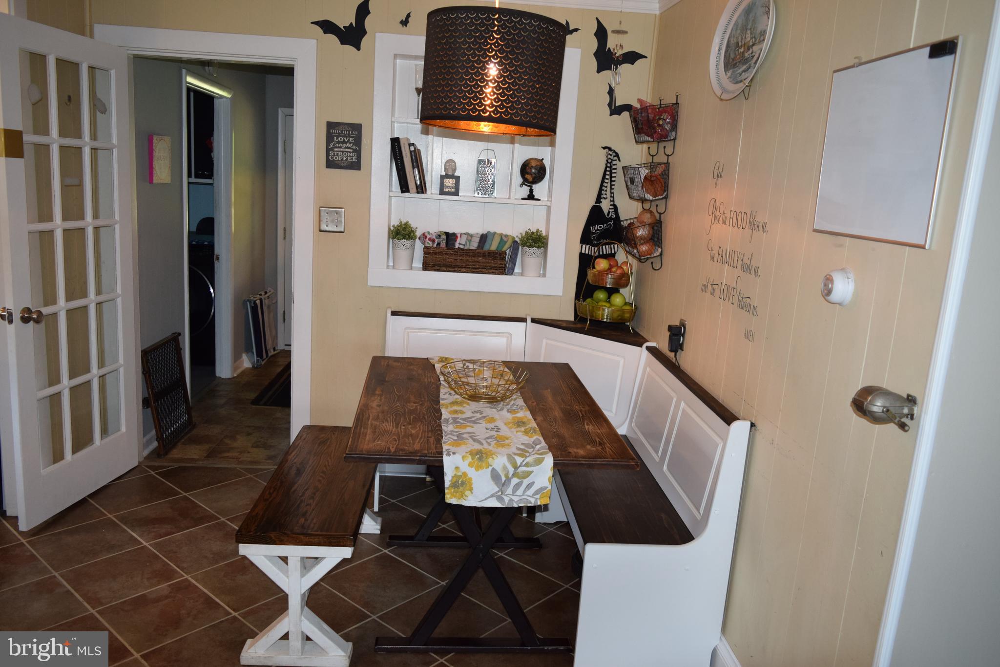 12445 Sub-Station Road Waldorf, MD 20601 - Photo 10 of 47 Sitting Area in Kitchen