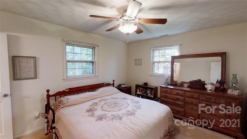 168 Valley Road Hickory, NC 28601 - Photo 20 of 31 Gallery Image 20