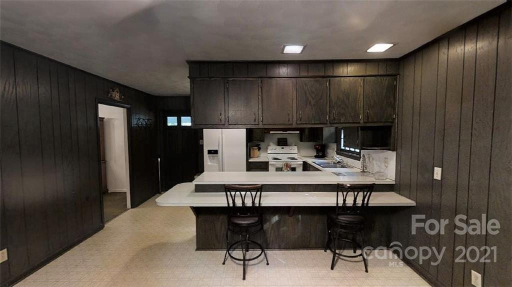 168 Valley Road Hickory, NC 28601 - Photo 6 of 31 Gallery Image 6
