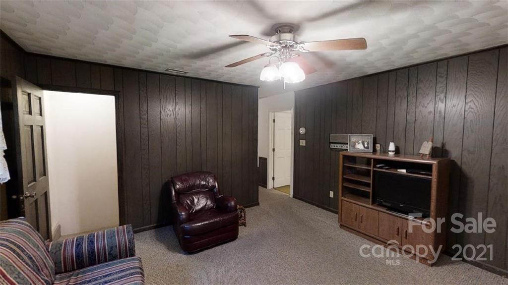 168 Valley Road Hickory, NC 28601 - Photo 8 of 31 Gallery Image 8
