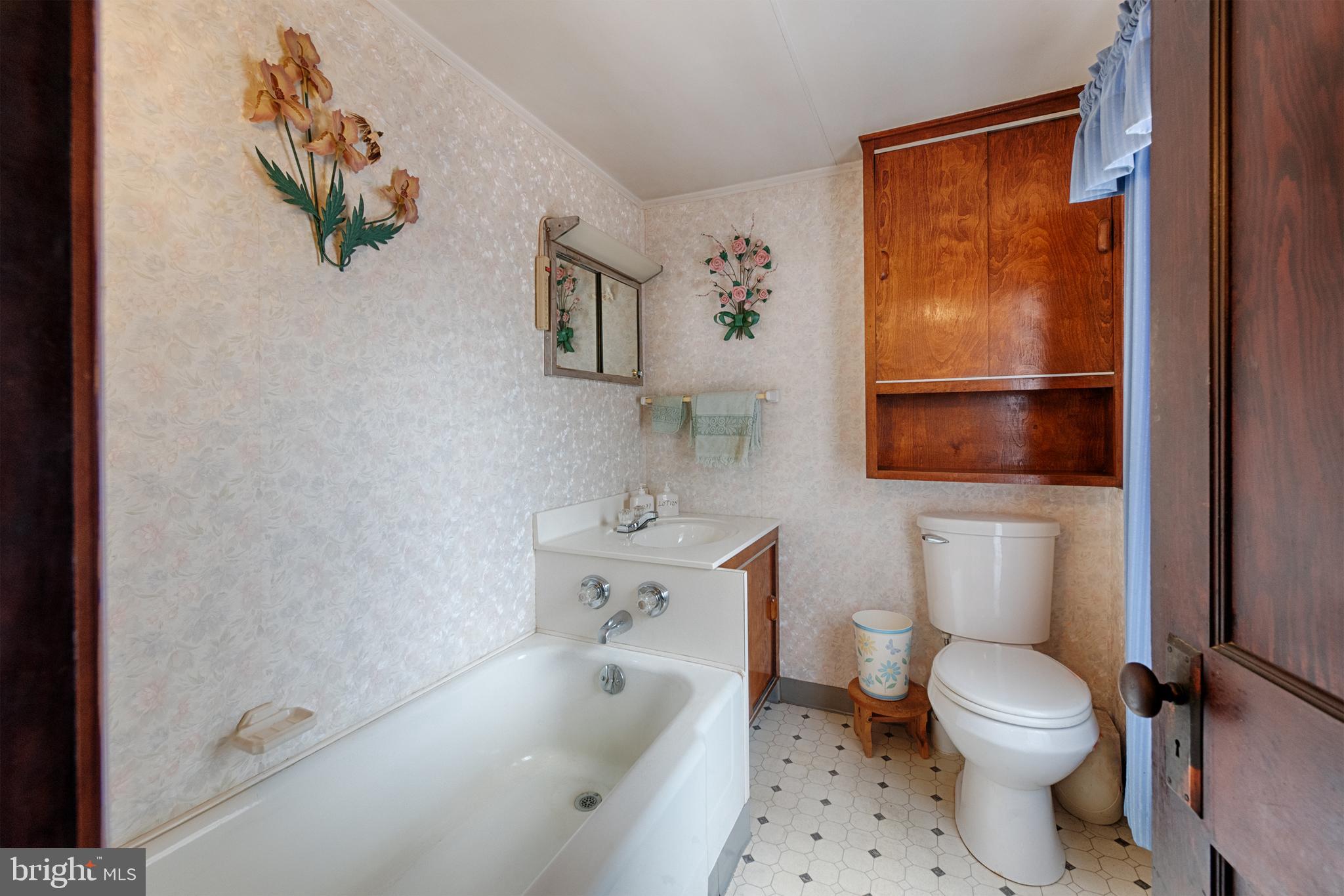 425 Philadelphia Road Joppa, MD 21085 - Photo 13 of 34 Full Bath