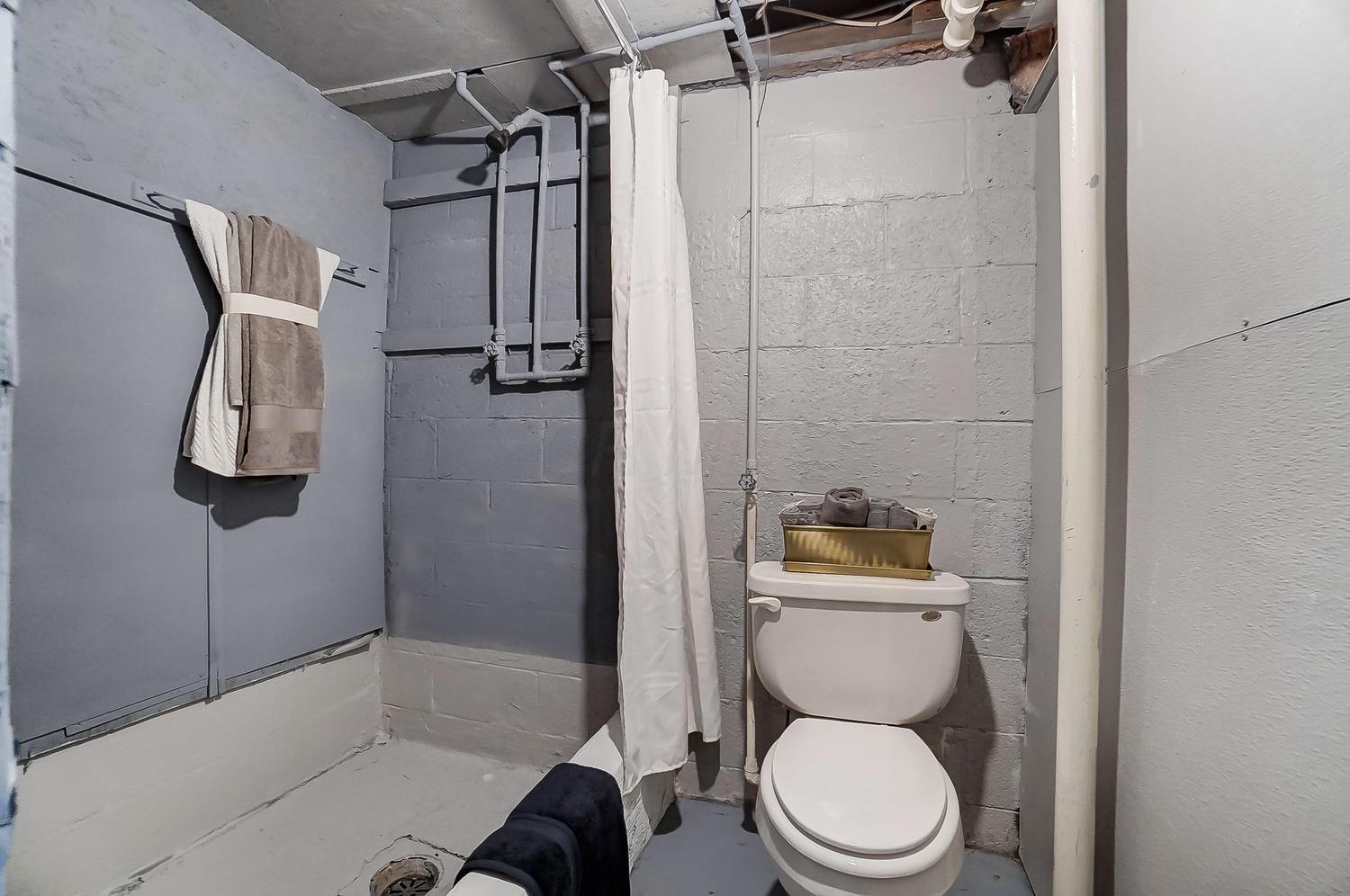 1256 Smith Road Columbus, OH 43207 - Photo 29 of 33