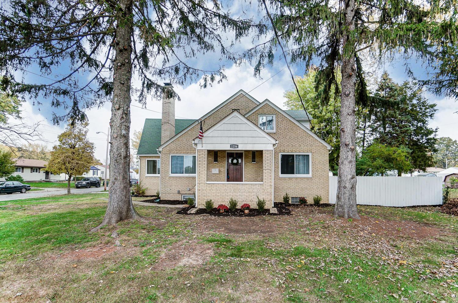 1256 Smith Road Columbus, OH 43207 - Photo 3 of 33