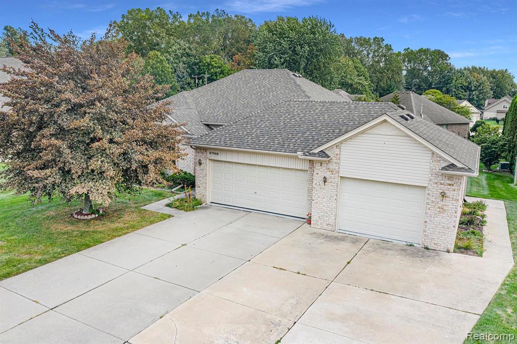 47946 Sugarbush Road New Baltimore, MI 48047 - Photo 29 of 34