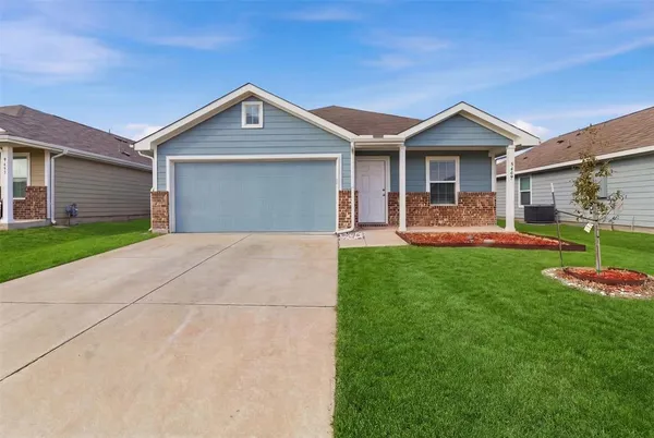 $1,800 | 5449 Finbrooke Drive, Princeton, TX 75407