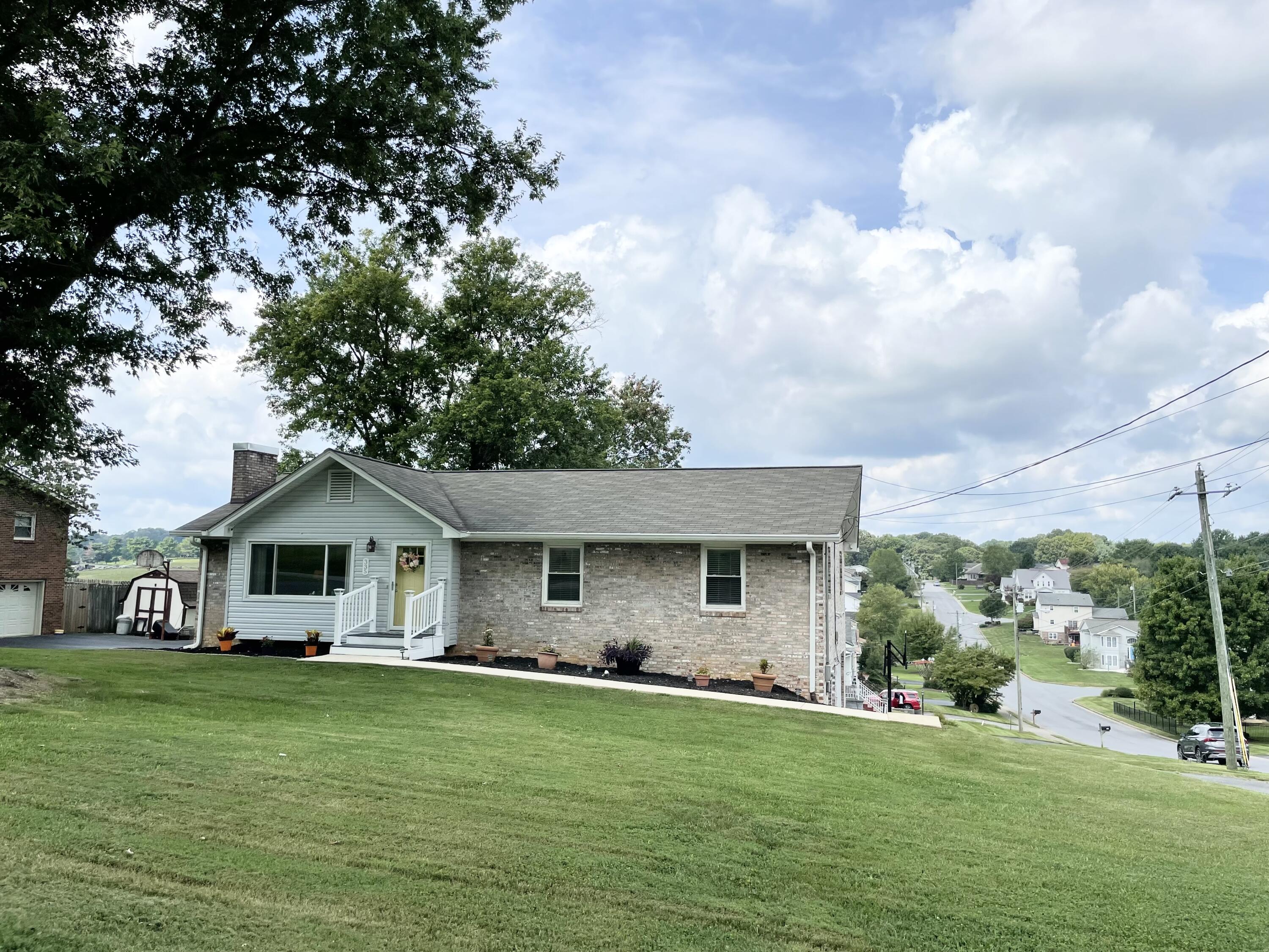 335 Flourville Road Gray, TN 37615 - Photo 2 of 53 35BD8641-7503-4471-A222-80478142F635