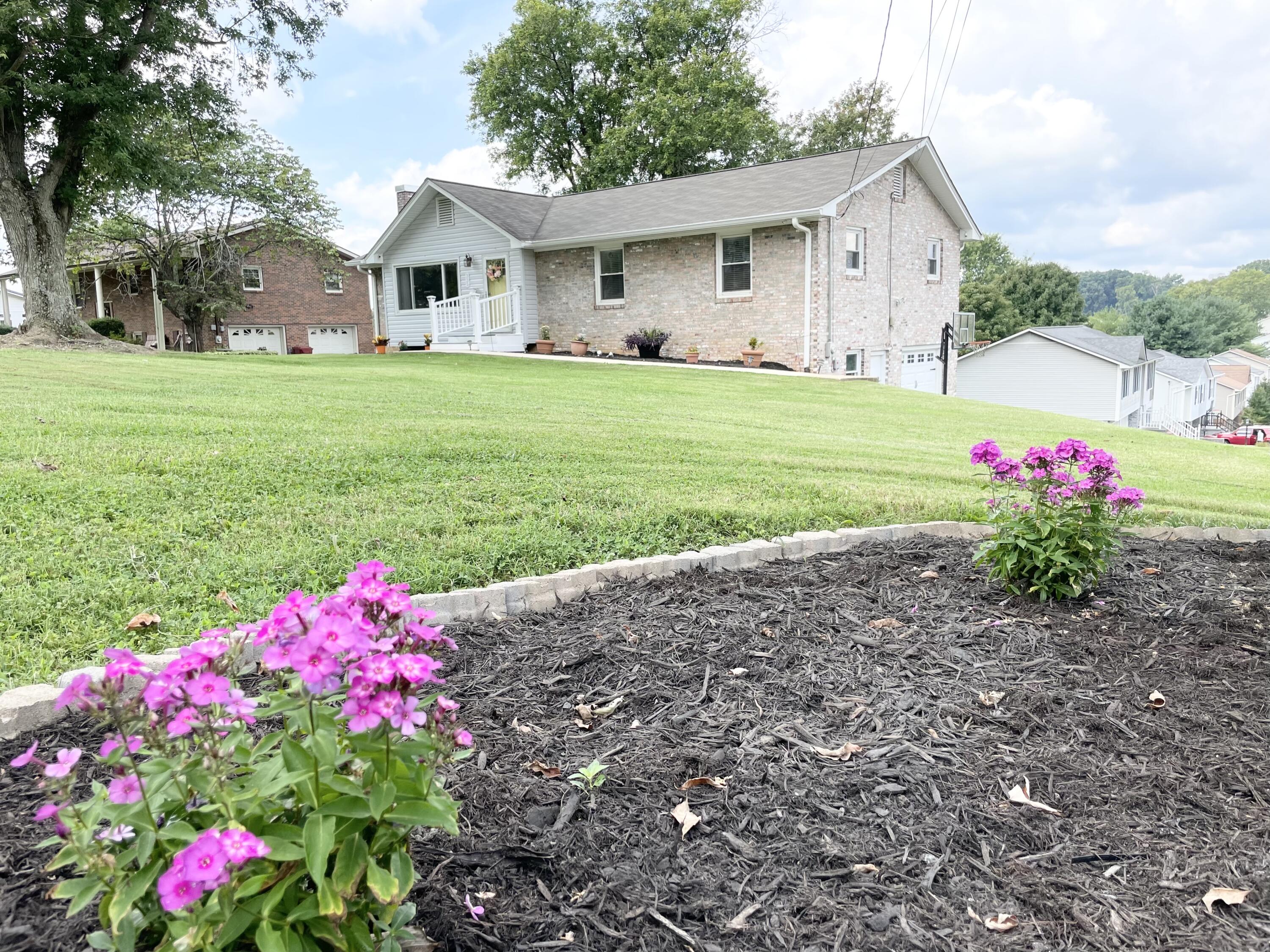 335 Flourville Road Gray, TN 37615 - Photo 3 of 53 572D6F17-9076-4C5C-946A-B8B290E75484