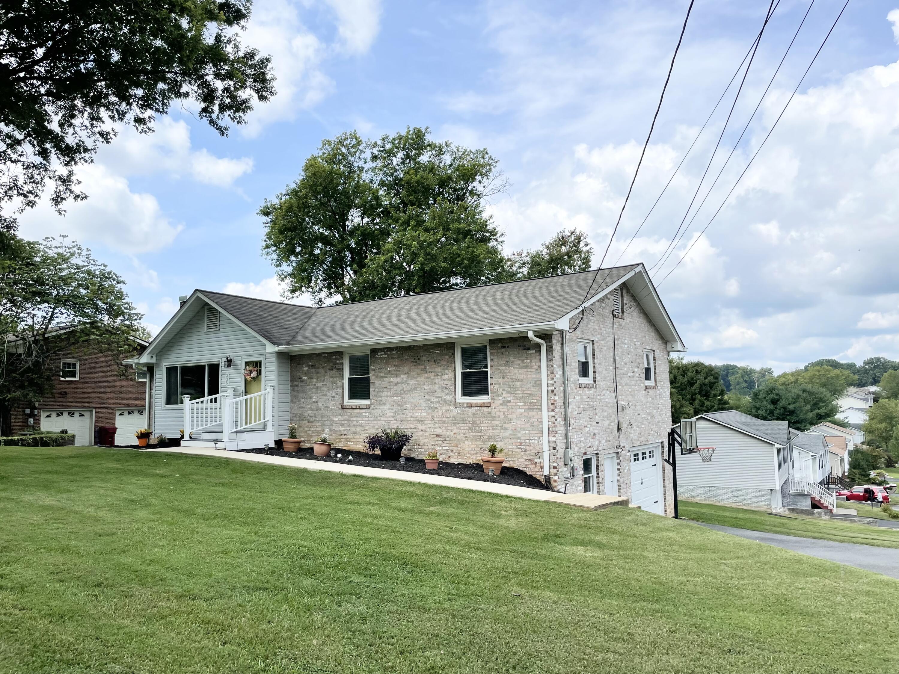 335 Flourville Road Gray, TN 37615 - Photo 4 of 53 A2B74060-14A6-4643-ACC3-1D78916D3A6B