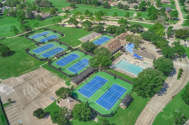 $265,000 | 3164 Bentwater Drive West, Montgomery, TX 77356