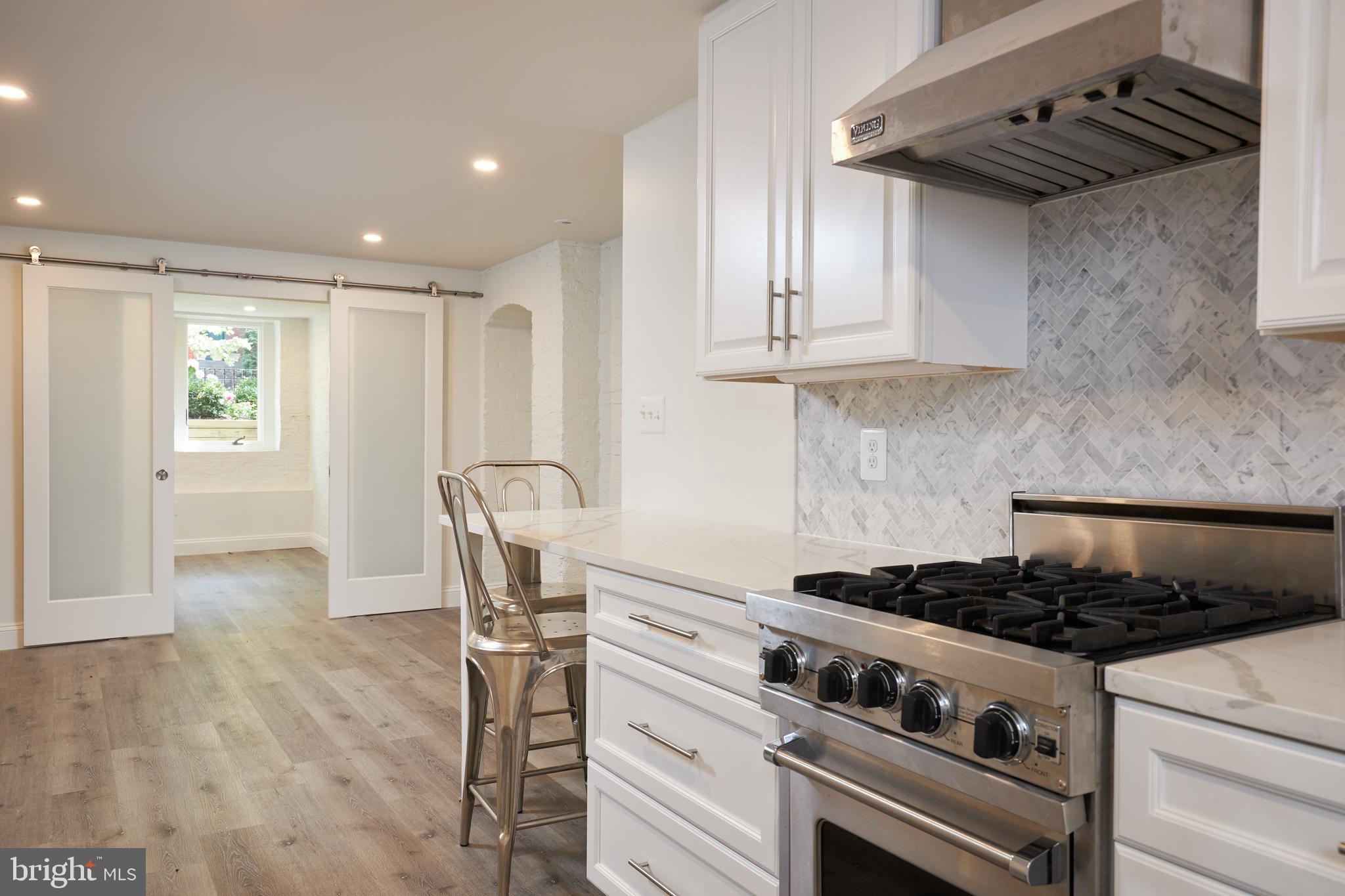 1715 Q Street Northwest, Unit B Washington, DC 20009 - Photo 9 of 41 Kitchen with eat in area