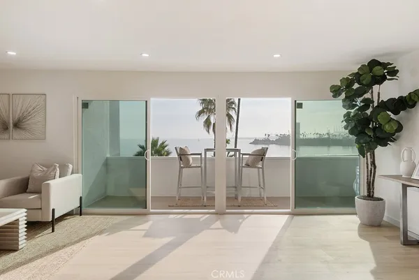 $1,149,000 | 1200 East Ocean Boulevard, Unit 52, Long Beach, CA 90802