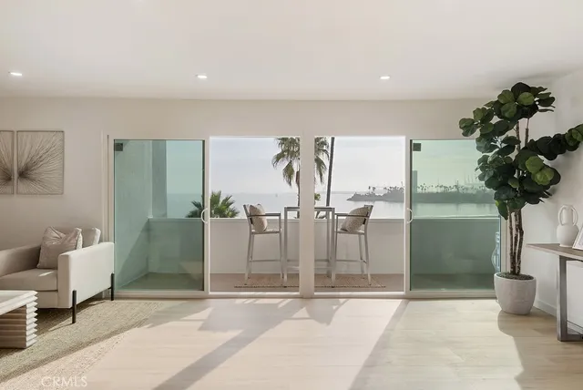 $1,175,000 | 1200 East Ocean Boulevard, Unit 52, Long Beach, CA 90802
