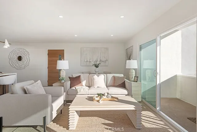 $1,175,000 | 1200 East Ocean Boulevard, Unit 52, Long Beach, CA 90802