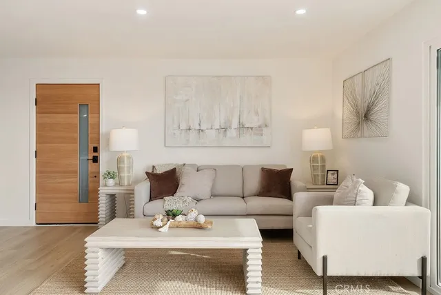 $1,175,000 | 1200 East Ocean Boulevard, Unit 52, Long Beach, CA 90802