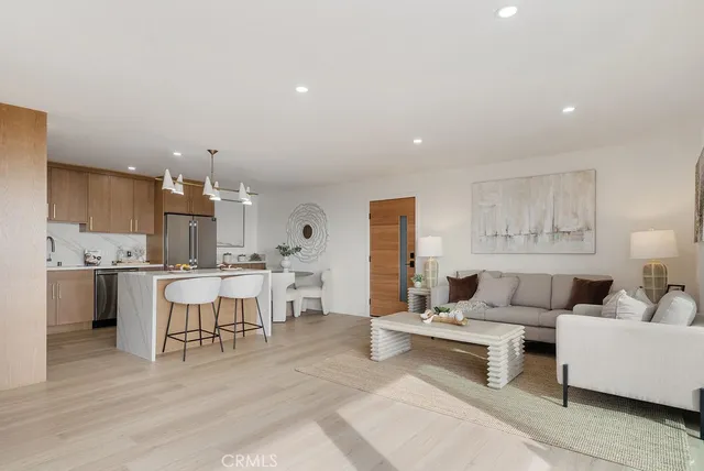 $1,175,000 | 1200 East Ocean Boulevard, Unit 52, Long Beach, CA 90802