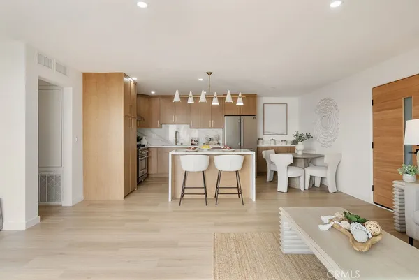 $1,149,000 | 1200 East Ocean Boulevard, Unit 52, Long Beach, CA 90802