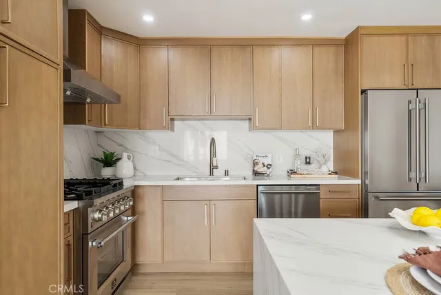 $1,175,000 | 1200 East Ocean Boulevard, Unit 52, Long Beach, CA 90802