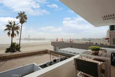 $1,195,000 | 1200 East Ocean Boulevard, Unit 52, Long Beach, CA 90802