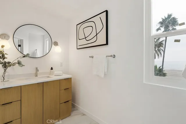 $1,195,000 | 1200 East Ocean Boulevard, Unit 52, Long Beach, CA 90802