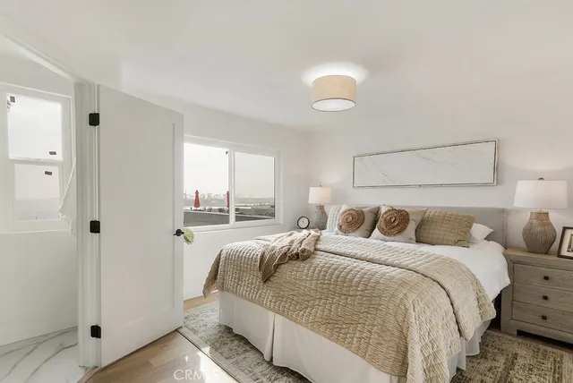 $1,195,000 | 1200 East Ocean Boulevard, Unit 52, Long Beach, CA 90802