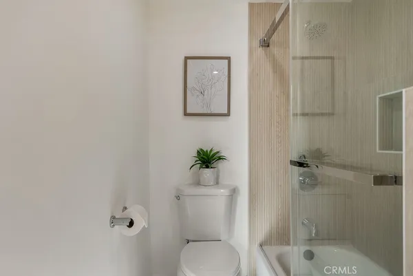 $1,149,000 | 1200 East Ocean Boulevard, Unit 52, Long Beach, CA 90802