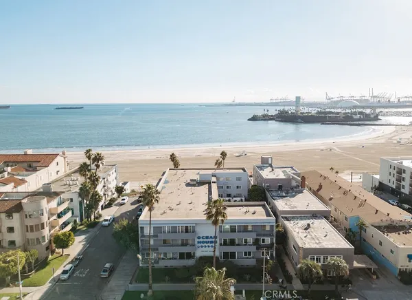 $1,149,000 | 1200 East Ocean Boulevard, Unit 52, Long Beach, CA 90802
