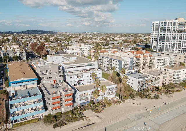 $1,195,000 | 1200 East Ocean Boulevard, Unit 52, Long Beach, CA 90802