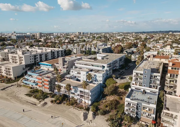 $1,149,000 | 1200 East Ocean Boulevard, Unit 52, Long Beach, CA 90802