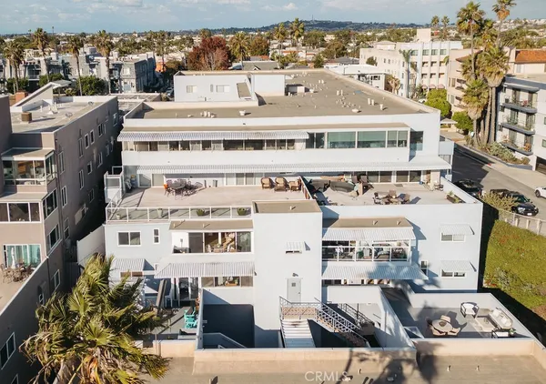 $1,149,000 | 1200 East Ocean Boulevard, Unit 52, Long Beach, CA 90802