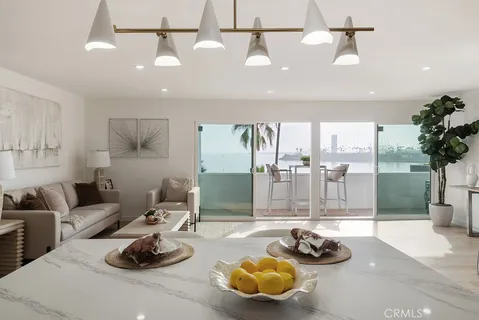 $1,195,000 | 1200 East Ocean Boulevard, Unit 52, Long Beach, CA 90802