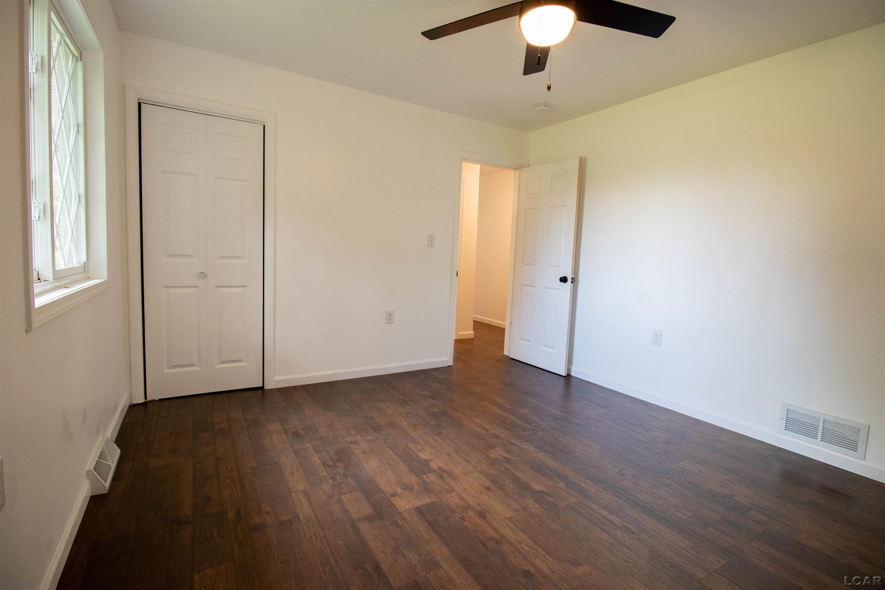 2121 East Carleton Road Adrian, MI 49221 - Photo 32 of 40 50085642-31.JPG
