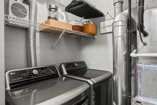 $350,000 | 550 West Surf Street, Unit 215, Chicago, IL 60657