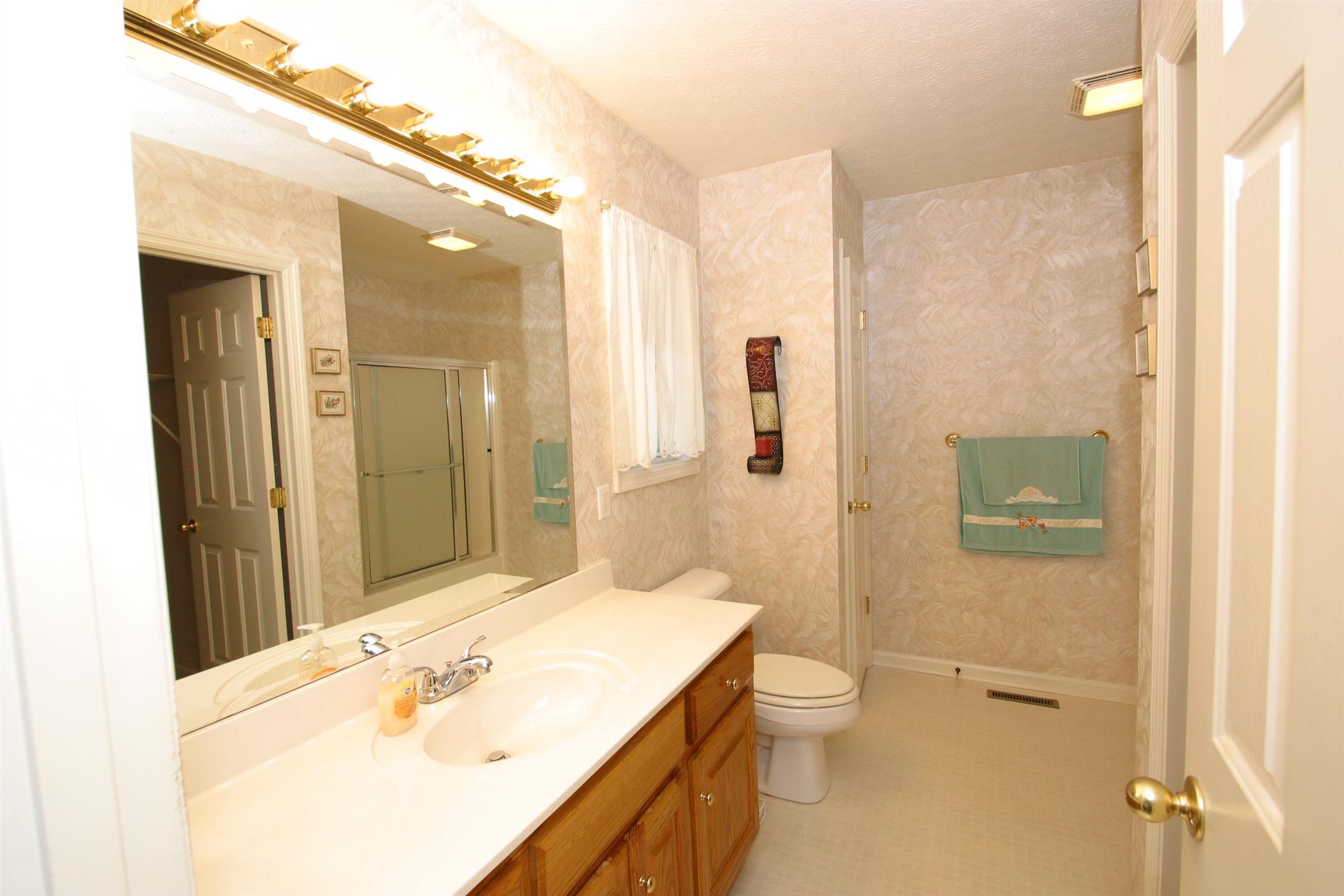 201 Putter Point Drive Gallatin, TN 37066 - Photo 12 of 24 Master Bath
