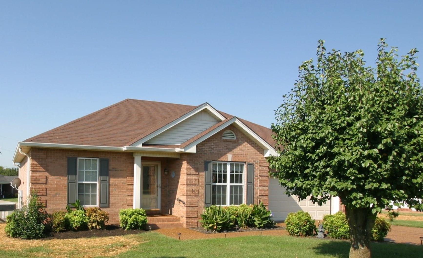 201 Putter Point Drive Gallatin, TN 37066 - Photo 2 of 24 Gorgeous 3 Bedroom All Brick home in Friendly eagle Creek