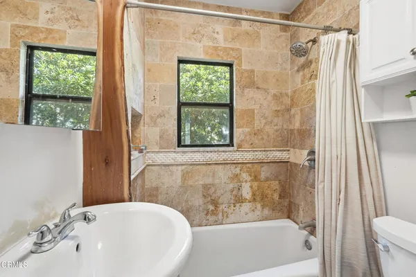 $975,000 | 3233 Community Avenue, La Crescenta, CA 91214