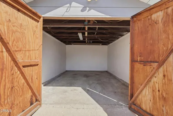 $975,000 | 3233 Community Avenue, La Crescenta, CA 91214